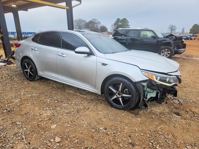 Photo 4 from auction – 2016 KIA OPTIMA EX with VIN 5XXGU4L37GG112349