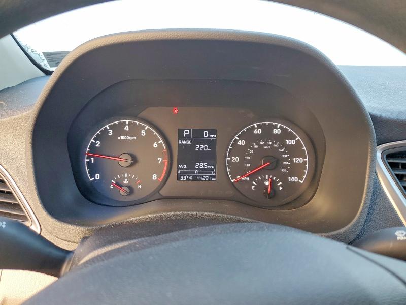 Photo 9 from auction – 2019 HYUNDAI ACCENT SE with VIN 3KPC24A31KE042257