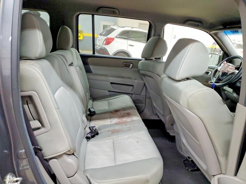 Photo 11 from auction – 2012 HONDA PILOT with VIN 5FNYF3H25CB003541