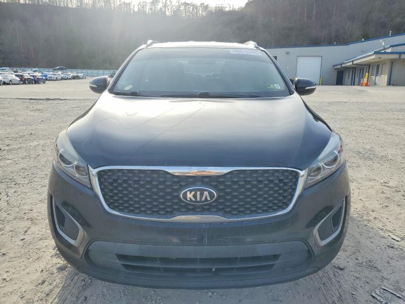 Photo 5 from auction – 2016 KIA SORENTO LX with VIN 5XYPGDA59GG006010