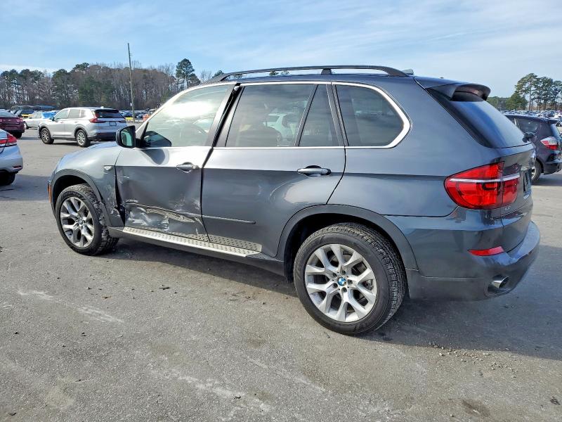 Photo 2 from auction – 2013 BMW X5 XDRIVE3 with VIN 5UXZV4C51D0B08190