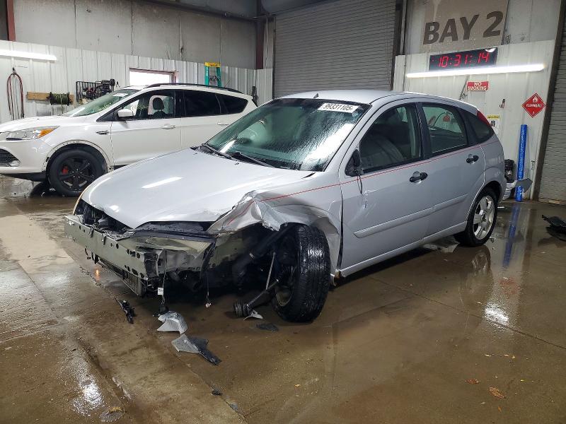 FORD FOCUS ZX5 2005 with VIN 3FAFP37N95R136777 - Photo from auction