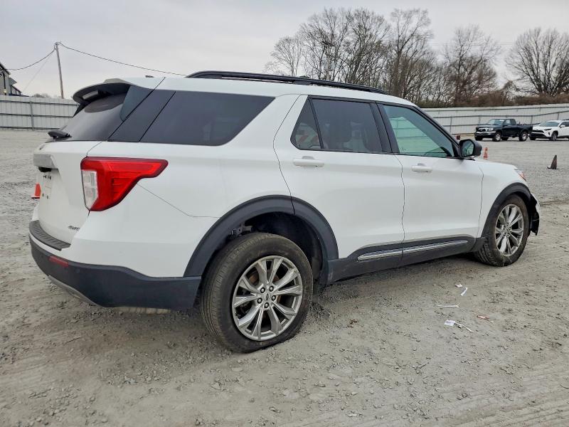 Photo 3 from auction – 2021 FORD EXPLORER with VIN 1FMSK8DH4MGA49471