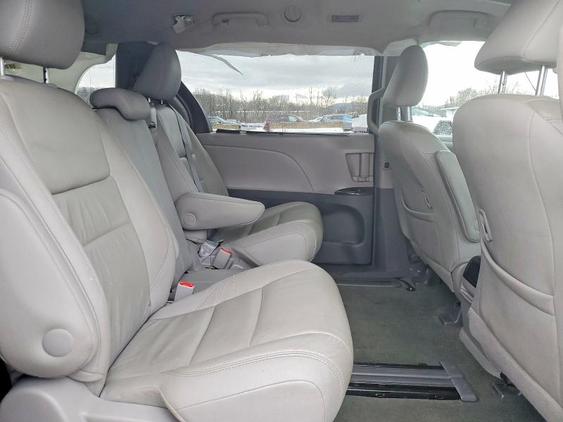 Photo 11 from auction – 2015 TOYOTA SIENNA with VIN 5TDYK3DC1FS672397