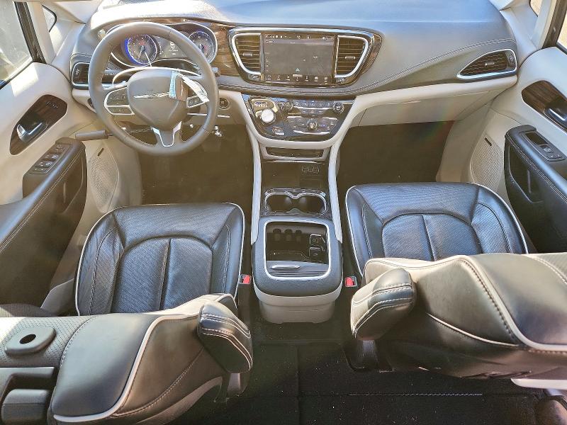 Photo 8 from auction – 2023 CHRYSLER PACIFICA L with VIN 2C4RC3GG5PR545422