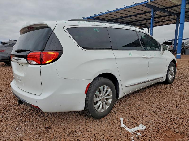 Photo 3 from auction – 2017 CHRYSLER PACIFICA T with VIN 2C4RC1BG0HR505892