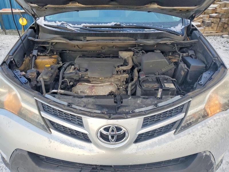 Photo 12 from auction – 2014 TOYOTA RAV4 LE with VIN 2T3BFREV7EW150903