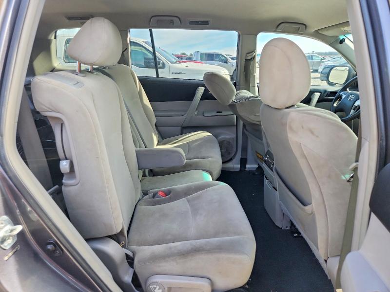 Photo 11 from auction – 2012 TOYOTA HIGHLANDER with VIN 5TDBK3EH9CS124756