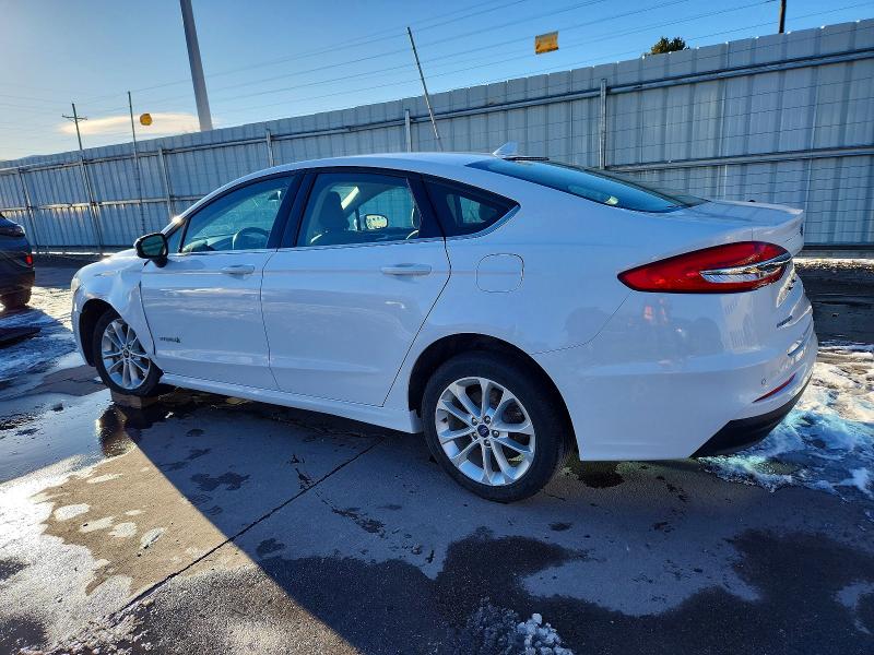 Photo 2 from auction – 2019 FORD FUSION with VIN 3FA6P0LU3KR207933