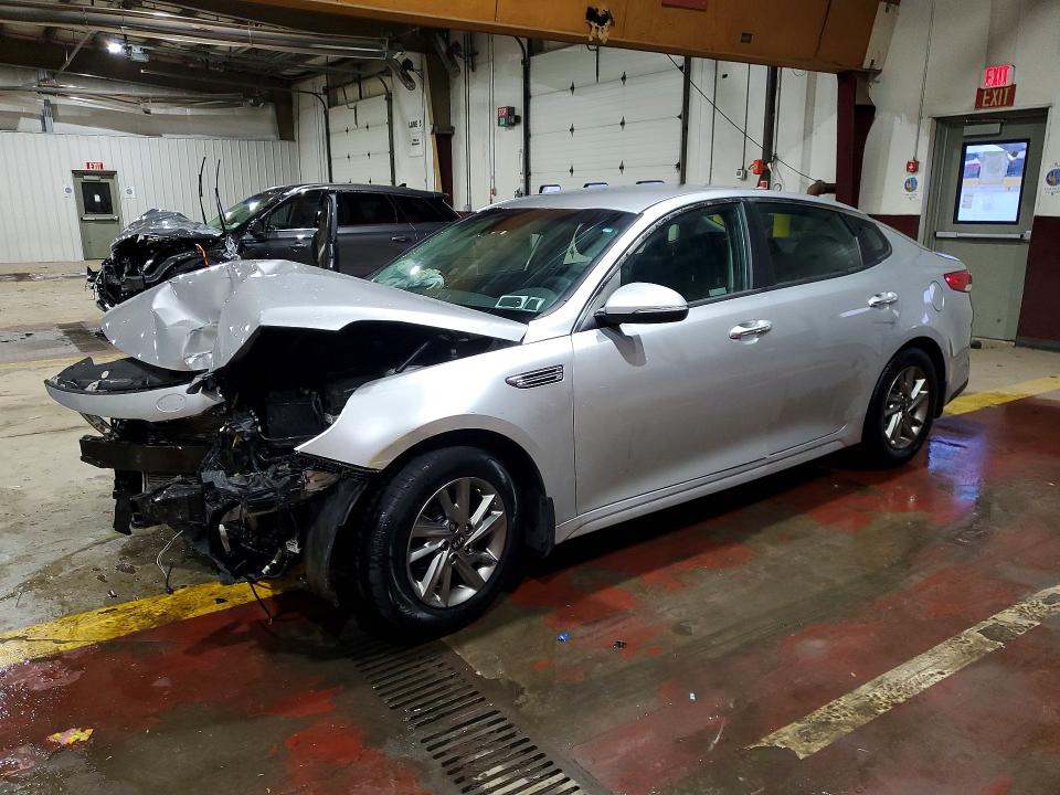 Photo 1 from auction – 2019 KIA OPTIMA LX with VIN 5XXGT4L33KG324970