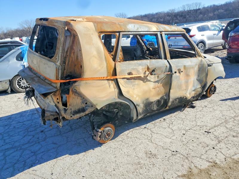 Photo 3 from auction – 2016 KIA SOUL with VIN KNDJP3A53G7291221