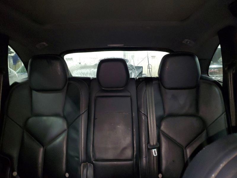 Photo 10 from auction – 2014 PORSCHE CAYENNE with VIN WP1AF2A24ELA37345
