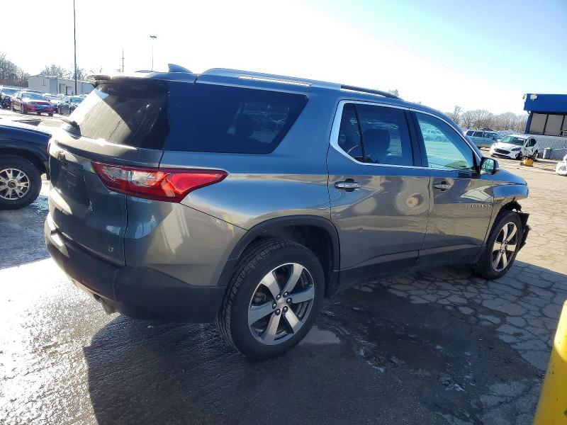 Photo 3 from auction – 2018 CHEVROLET TRAVERSE L with VIN 1GNERHKW1JJ186193