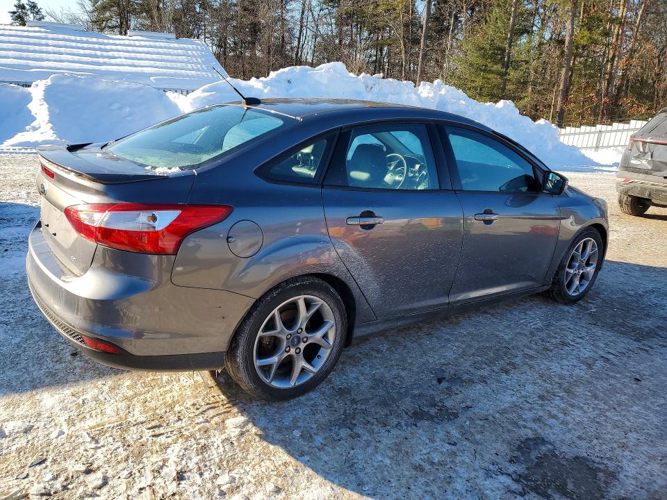 Photo 3 from auction – 2014 FORD FOCUS SE with VIN 1FADP3F22EL226981