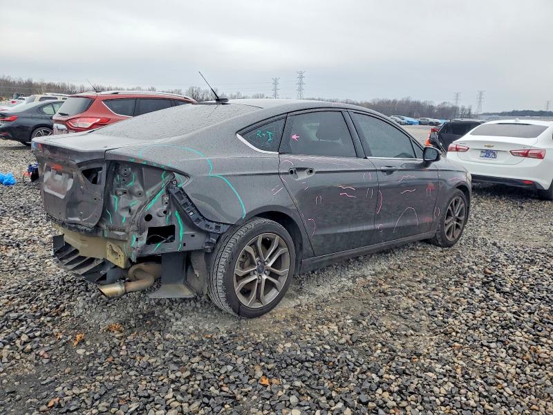 Фото 3 с аукциона – 2017 FORD FUSION SE с VIN 3FA6P0HD0HR169949