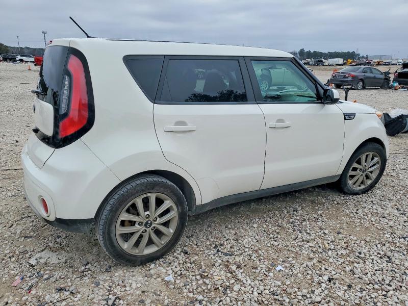 Photo 3 from auction – 2019 KIA SOUL with VIN KNDJP3A56K7668522
