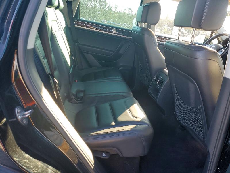 Photo 11 from auction – 2012 VOLKSWAGEN TOUAREG V6 with VIN WVGFF9BP5CD002293