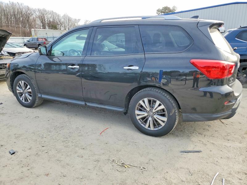 Photo 2 from auction – 2019 NISSAN PATHFINDER with VIN 5N1DR2MMXKC613384