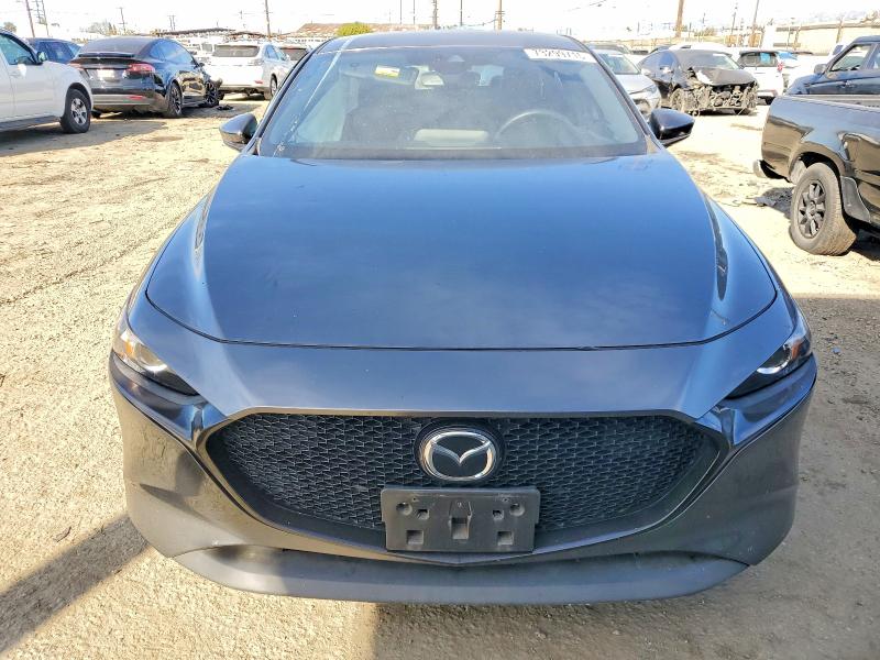 Photo 5 from auction – 2019 MAZDA 3 with VIN JM1BPAMM9K1135644