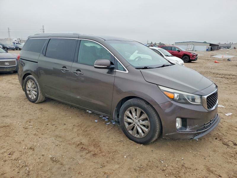 Photo 4 from auction – 2016 KIA SEDONA with VIN KNDMC5C13G6153828