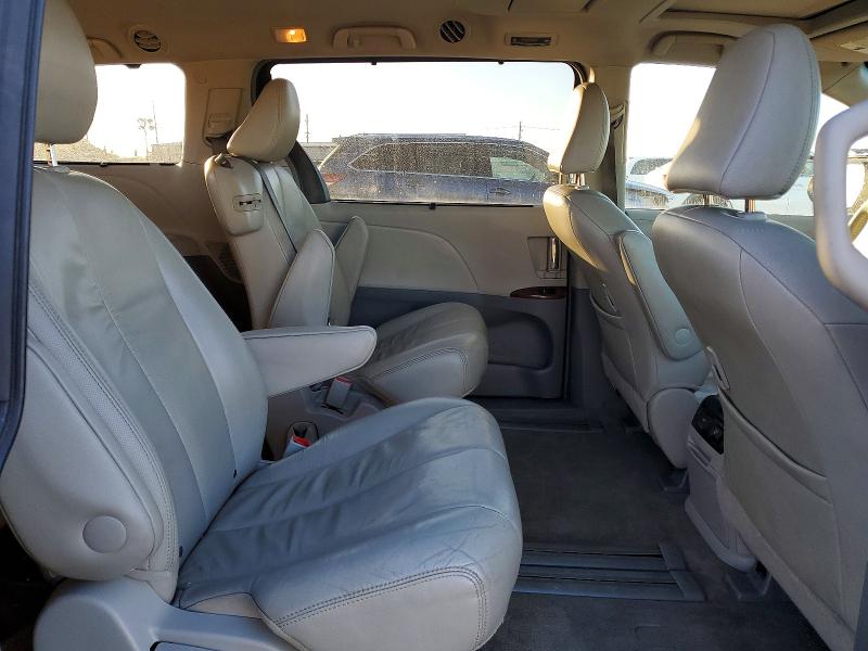 Photo 11 from auction – 2012 TOYOTA SIENNA XLE with VIN 5TDYK3DC0CS263903