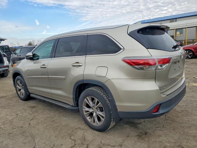 Photo 2 from auction – 2014 TOYOTA HIGHLANDER with VIN 5TDJKRFH5ES013024