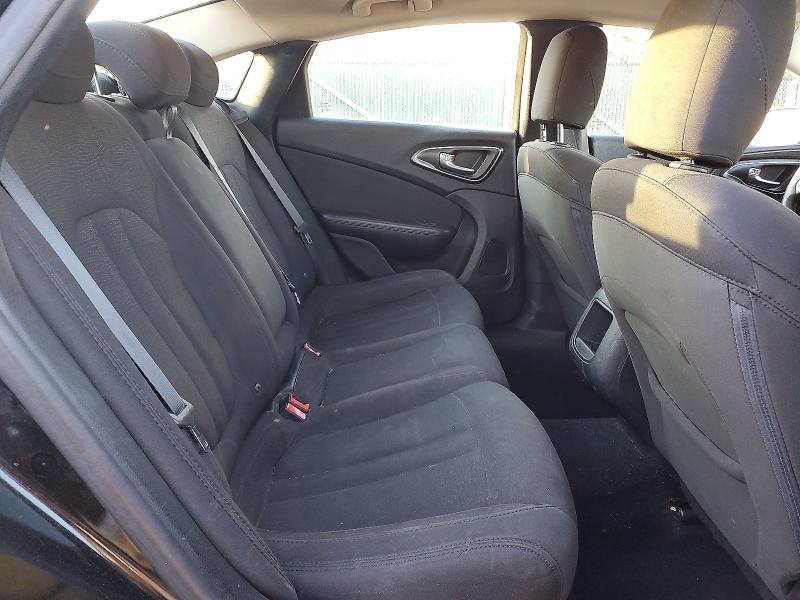 Photo 10 from auction – 2016 CHRYSLER 200 with VIN 1C3CCCABXGN117432