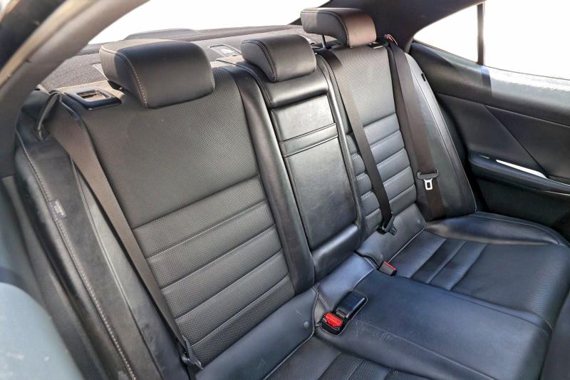 Photo 6 from auction – 2019 LEXUS IS 300 with VIN JTHBA1D28K5091725