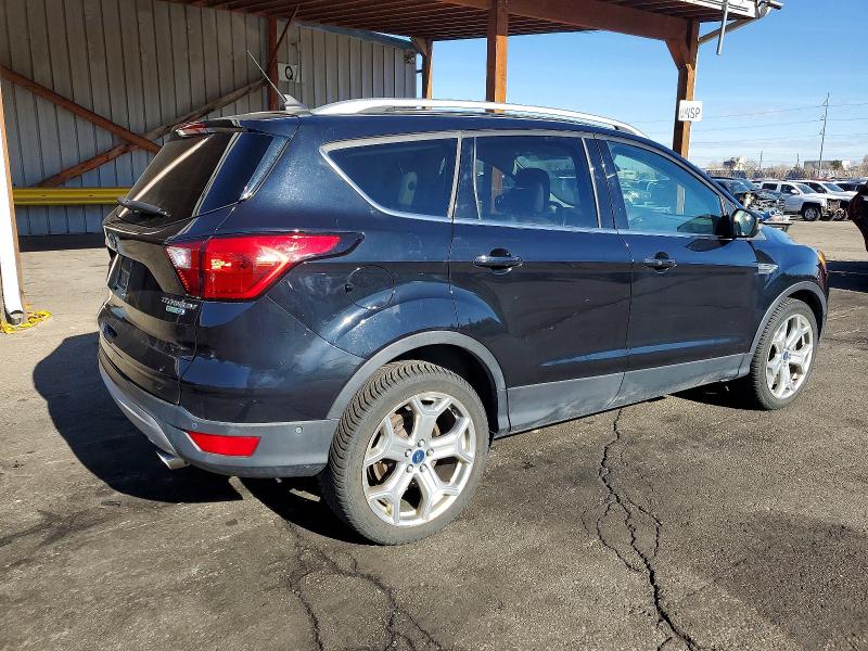Photo 3 from auction – 2019 FORD ESCAPE TIT with VIN 1FMCU9J98KUC29617