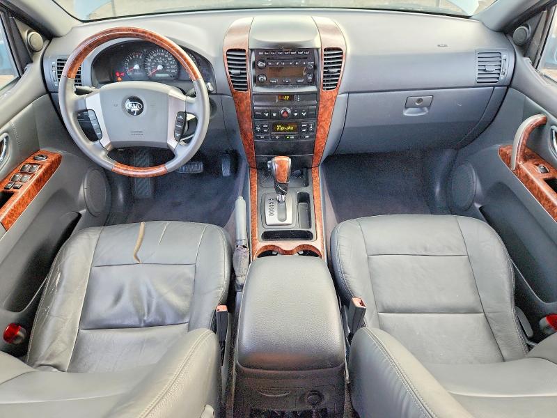 Photo 8 from auction – 2003 KIA SORENTO EX with VIN KNDJC733635174172