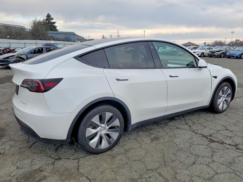 Photo 3 from auction – 2023 TESLA MODEL Y with VIN 7SAYGDEE6PF740483
