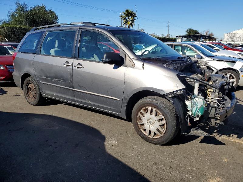 Photo 4 from auction – 2005 TOYOTA SIENNA with VIN 5TDZA23C05S325466