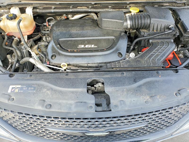 Photo 12 from auction – 2018 CHRYSLER PACIFICA with VIN 2C4RC1EG2JR168210