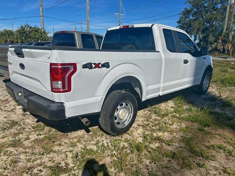 Photo 4 from auction – 2017 FORD F150 SUPER with VIN 1FTFX1EF7HKC76569