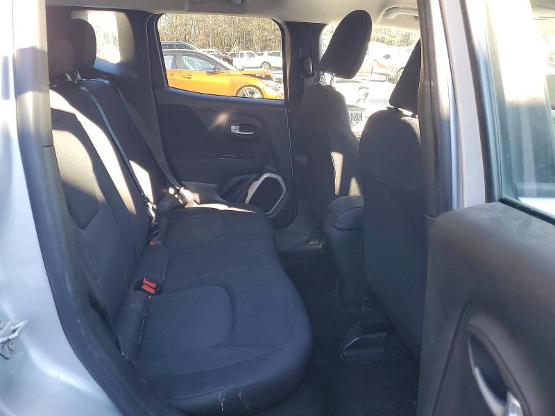 Photo 11 from auction – 2017 JEEP RENEGADE with VIN ZACCJAAB3HPF38312