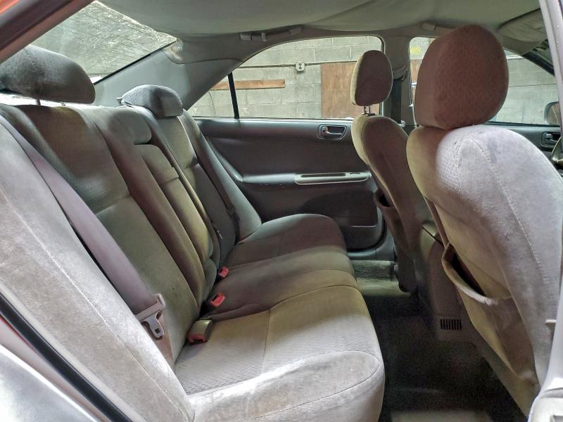 Photo 10 from auction – 2004 TOYOTA CAMRY LE with VIN 4T1BE32K64U918100
