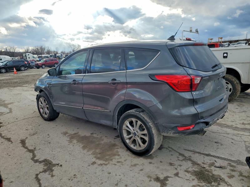 Photo 2 from auction – 2019 FORD ESCAPE SE with VIN 1FMCU0GD8KUB58152