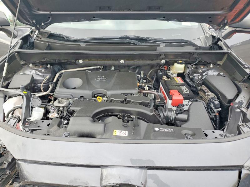 Photo 11 from auction – 2019 TOYOTA RAV4 LE with VIN JTMH1RFV8KD038076