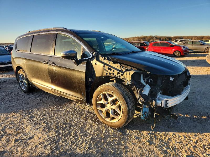Photo 4 from auction – 2018 CHRYSLER PACIFICA L with VIN 2C4RC1GG3JR245907