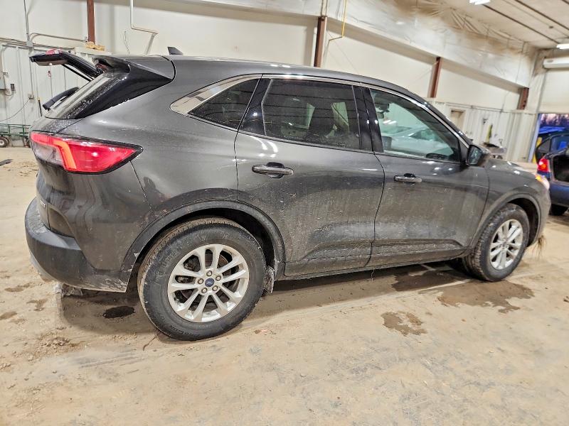Photo 3 from auction – 2020 FORD ESCAPE SE with VIN 1FMCU9G69LUC29009