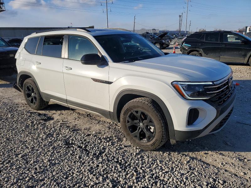 Photo 4 from auction – 2025 VOLKSWAGEN ATLAS PEAK with VIN 1V2CR2CA5SC557781