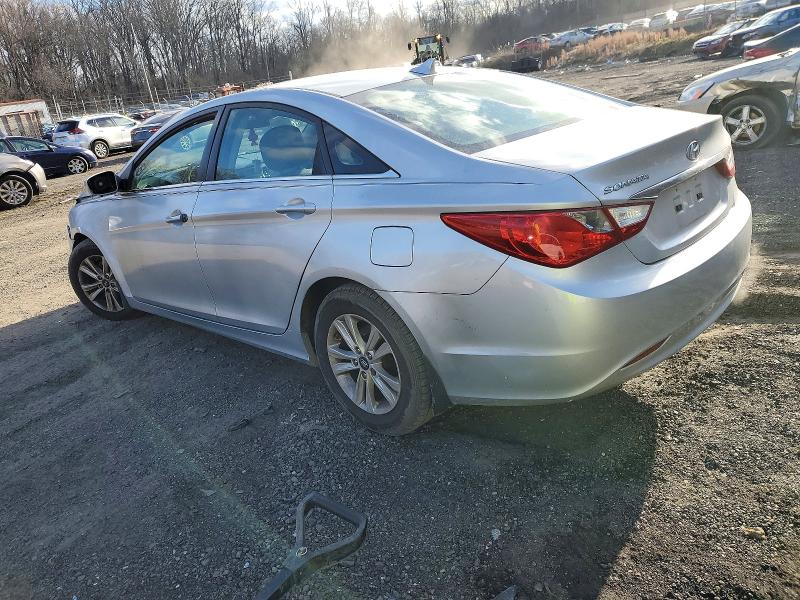 Photo 2 from auction – 2011 HYUNDAI SONATA with VIN 5NPEB4AC3BH142624