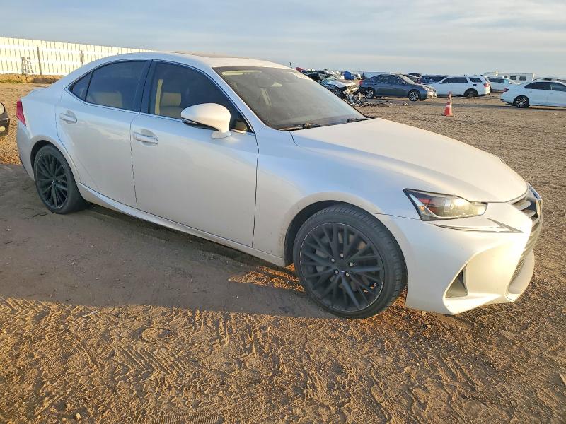 Photo 4 from auction – 2017 LEXUS IS with VIN JTHBA1D27H5058837