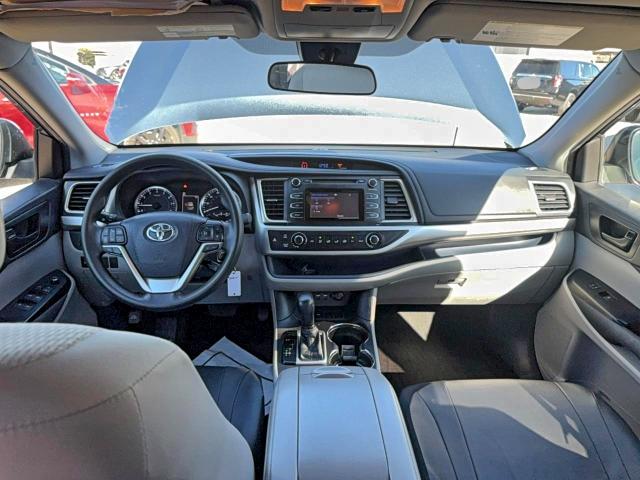 Photo 9 from auction – 2019 TOYOTA HIGHLANDER with VIN 5TDZZRFH6KS367791