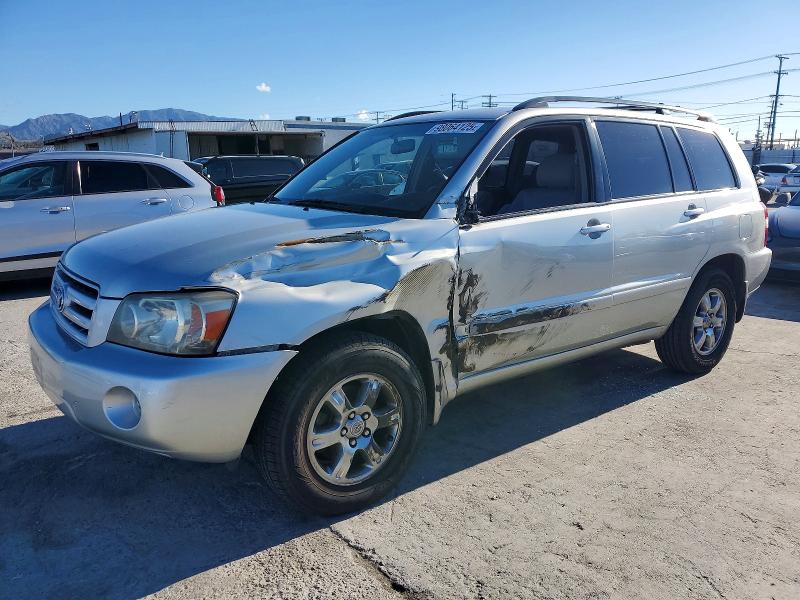 TOYOTA HIGHLANDER 2004 with VIN JTEDP21A840025469 - Photo from auction