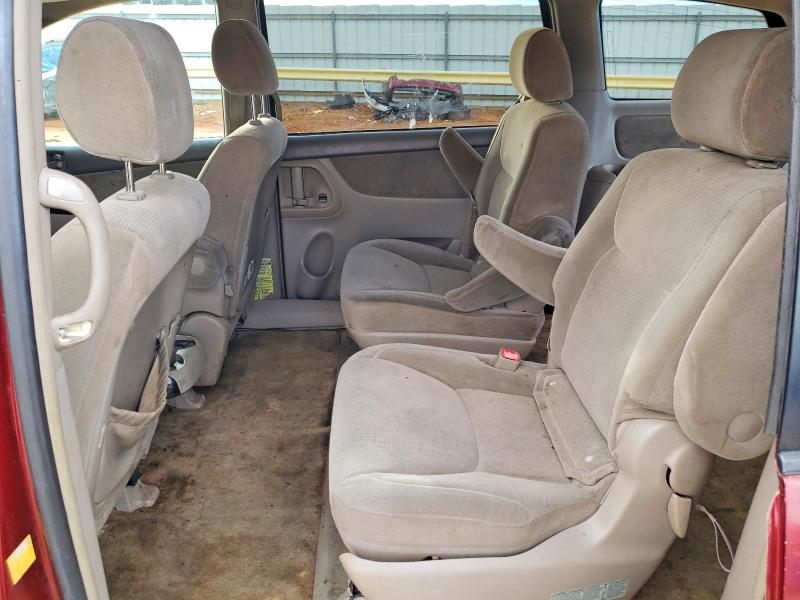 Photo 11 from auction – 2005 TOYOTA SIENNA CE with VIN 5TDZA23C15S331812