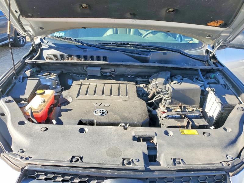 Photo 12 from auction – 2011 TOYOTA RAV4 with VIN 2T3JK4DV6BW064926