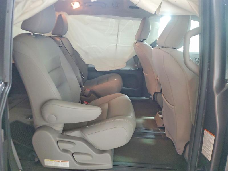 Photo 10 from auction – 2015 TOYOTA SIENNA XLE with VIN 5TDYK3DC8FS559580