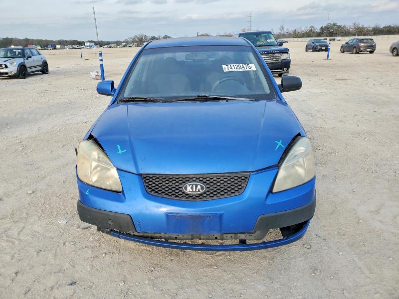 Photo 5 from auction – 2008 KIA RIO BASE with VIN KNADE123386384717