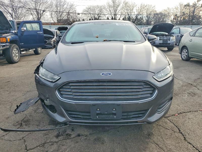 Photo 5 from auction – 2016 FORD FUSION with VIN 3FA6P0H72GR374486
